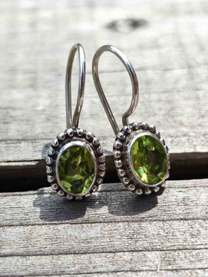 Silver earrings with peridot new