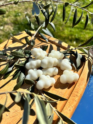 Wax melts 50g new with fresh linen and baby kiss scents