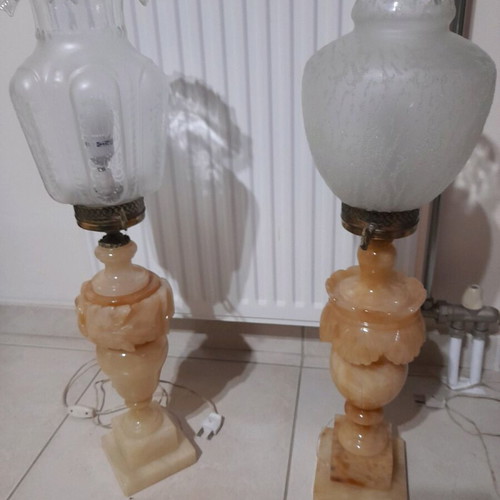 Alabaster vintage lamps set of 2 in excellent condition