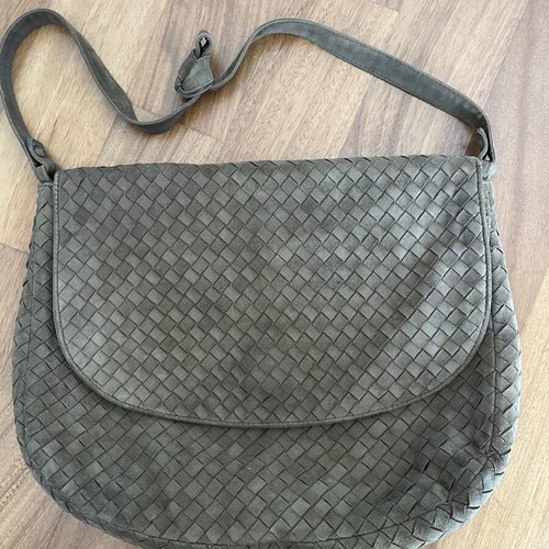 Bottega Veneta suede shoulder bag like new, brown