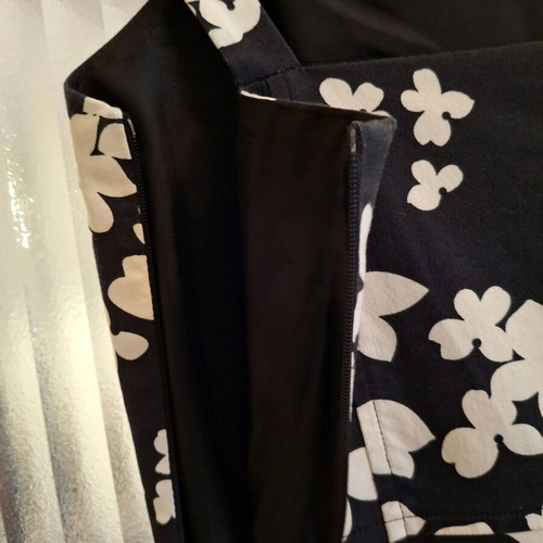 Miss Simbolo floral dress black and white used