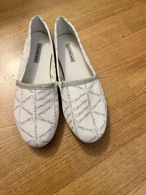 Calvin Klein espadrilles size 37 like new white and grey