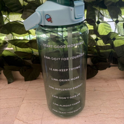 Blue water bottle 2 liters like new