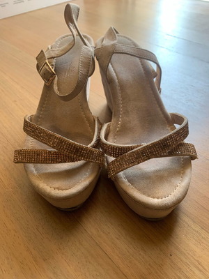 Women's platforms used with gold front, size 38, beige