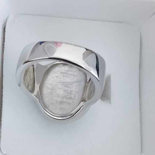 Silver ring like new with purple and white stones