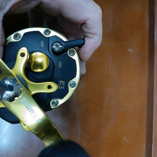 Okuma Magnetix fishing reel like new