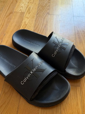 Calvin Klein Jeans beach slippers, black, size 39