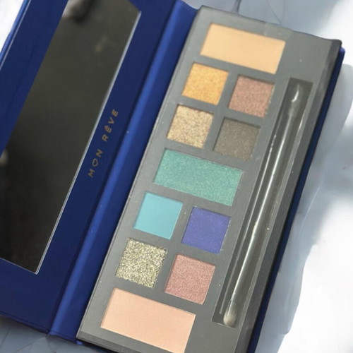 Mon Reve eyeshadow palette new, unused