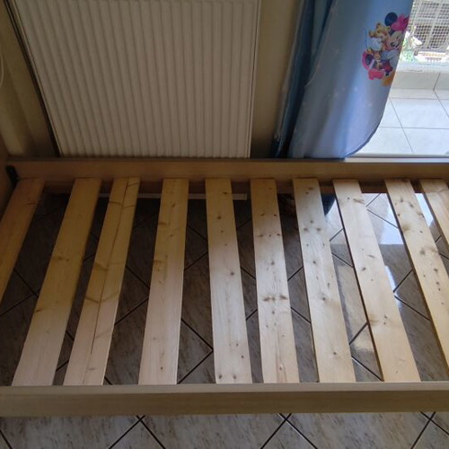 Children's single bed 90x200 cm, sturdy wooden frame