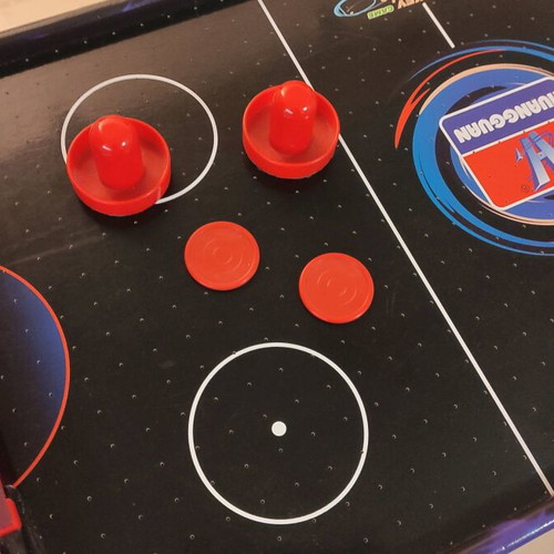 Air hockey game like new with all accessories