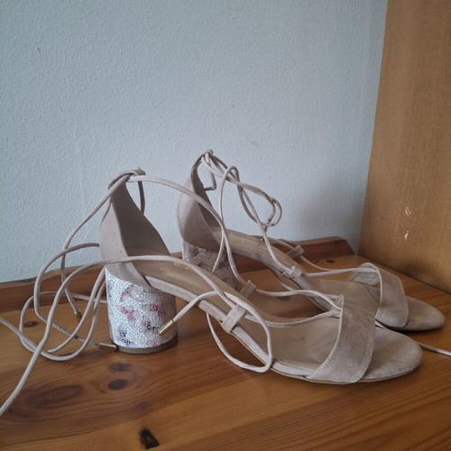 Envie Mairiboo platform sandals new, size 40, beige butterfly design
