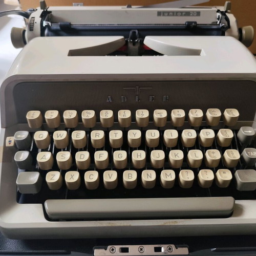 Adhner Junior 20 typewriter new with plastic body