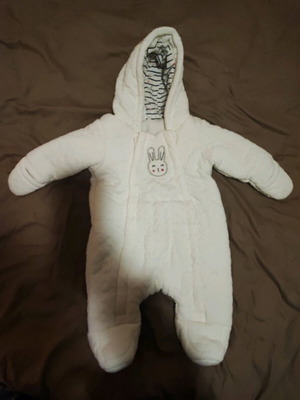 Orchestra padded jumpsuit used for bebe girl