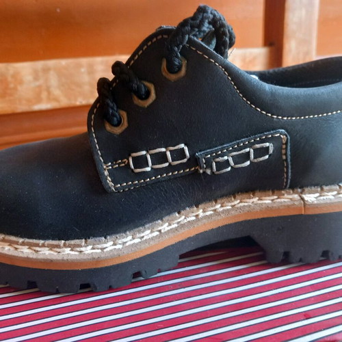 Adam's Shoes kids black shoes new, size 29, derby style
