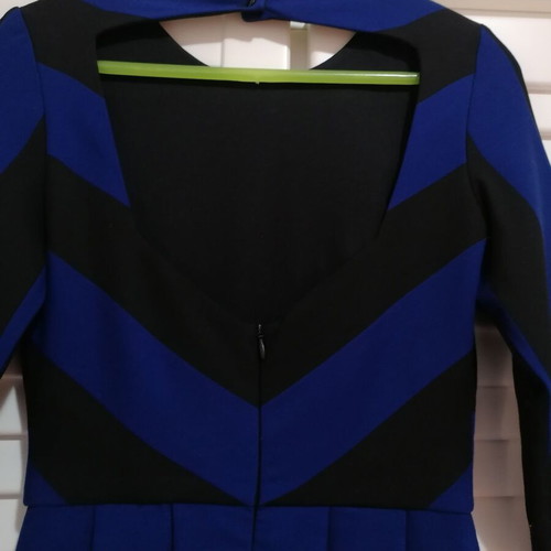 Two-tone dress like new, size XS, black