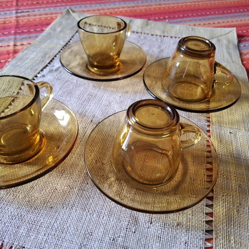 Italian coffee cup set like new, yellow glass Bormioli