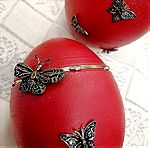  Κόκκινα 3 αυγά με πεταλούδες.
