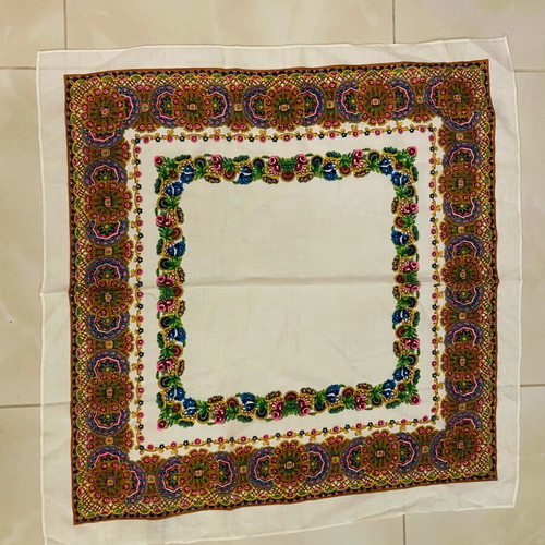 Traditional scarf 100% pure virgin wool new, 75x75