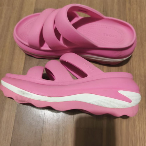 Crocs platform clogs size 41 used, pink fluo