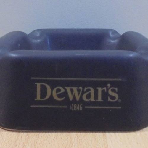 Dewar's scotch whisky old promotional ceramic ashtray used