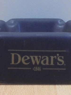 Dewar's scotch whisky old promotional ceramic ashtray used