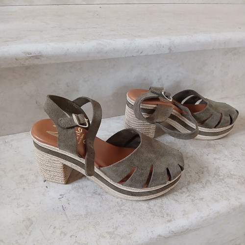 Marila leather sandals like new, khaki beige, size 37