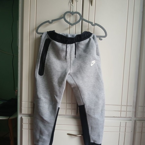 Nike Tech Fleece Pants like new, grey and black