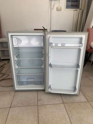 Small refrigerator like new