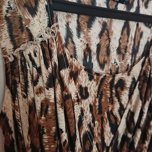Short dress with animal print like new, size S