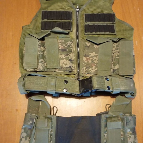 Tippmann 98 Paintball Equipment with AK47 Look like new