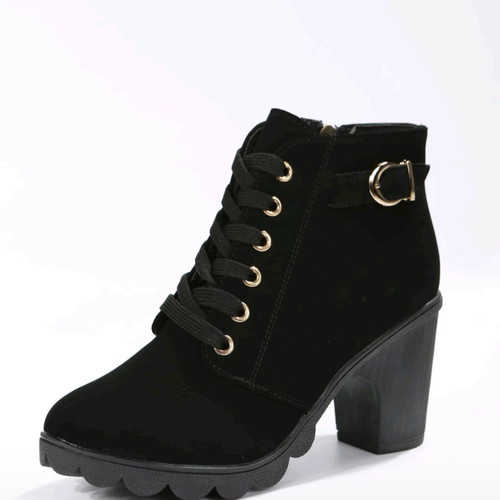 High ankle boots like new, black, size 40