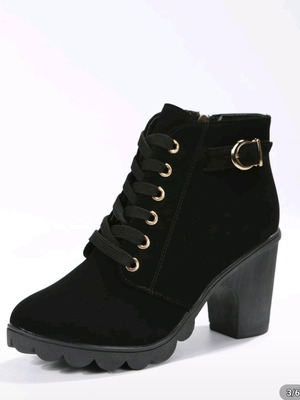 High ankle boots like new, black, size 40