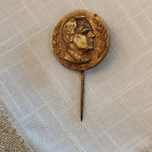 Bronze old pin of ERE Konstantinos Karamanlis used