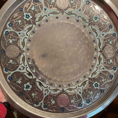 Vintage metal tray like new with Arabic/Moroccan designs
