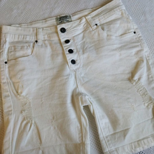 White jean shorts used, size 27