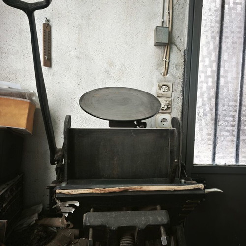 Typographic machine used, manual, vintage before 1950