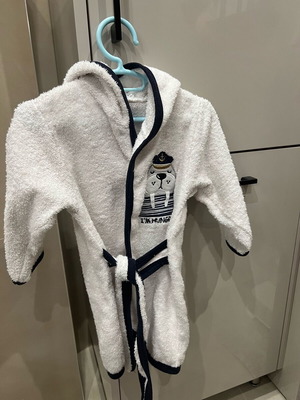 Boy's bathrobe for 9-18 months like new