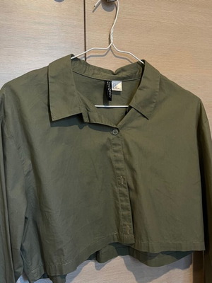 H&M short shirt like new, olive green, size S