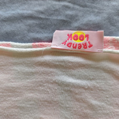 Crop top trendy look like new, white and pink, small size
