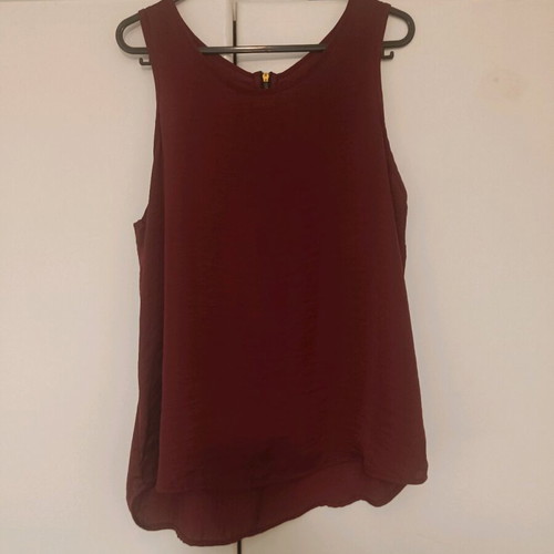 Stradivarius blouses like new, pack of 2, burgundy and green