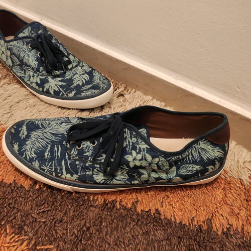 Pull&Bear canvas shoes like new, tropical pattern blue and beige