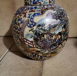 Chinese vase like new
