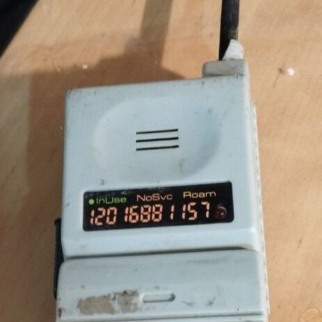 DSI Walkie Talkie flip phone used, not working
