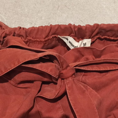 Pink Woman women's shorts like new, terracotta color, size M