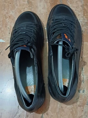 Hugo Boss Casual Shoes size 40 like new