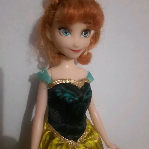 Anna Frozen doll used, picnic, Hasbro