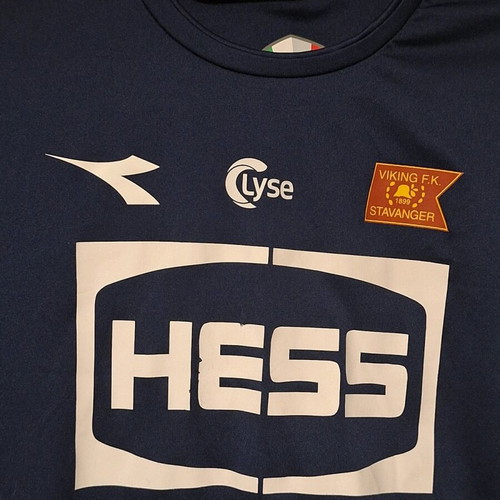 Vintage Viking FC Blue Diadora Football Shirt like new, size 140