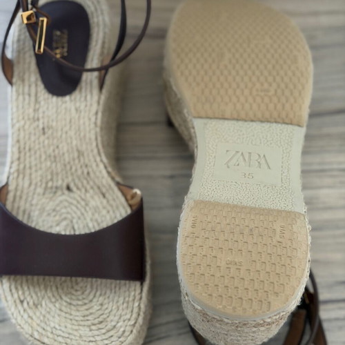 Zara sandals new, size fits 37, platform style