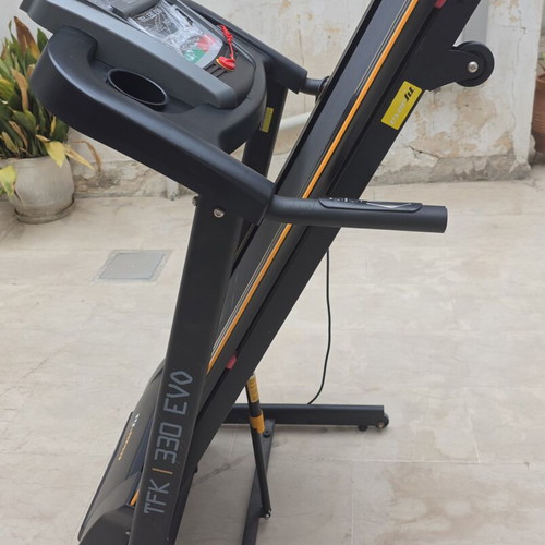 Everfit TFK 330 EVO treadmill like new with electric incline