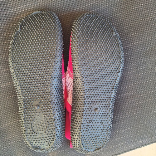 Xenios Sport fuchsia fabric beach shoes size 37 like new